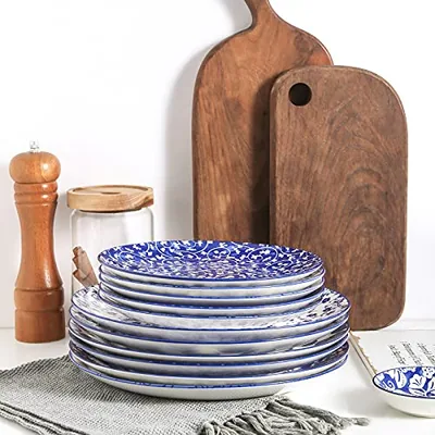 8 inch Porcelain Dinner Plates: another photograph