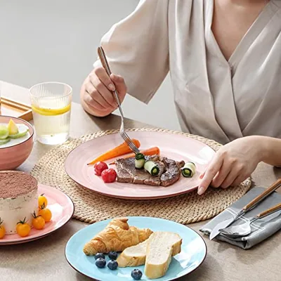 Ceramic 10 inch Dinner Plates: another photograph